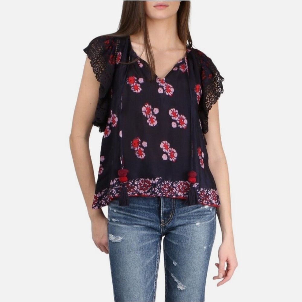 Sea New York
Batik Pattern Print with Lace Blouse